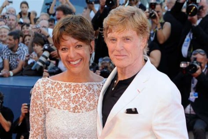 Who Was Robert Hight's Wife?